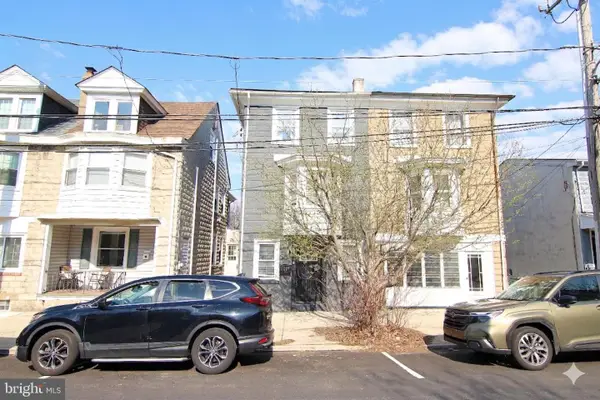 14 Maple St, CONSHOHOCKEN, PA 19428