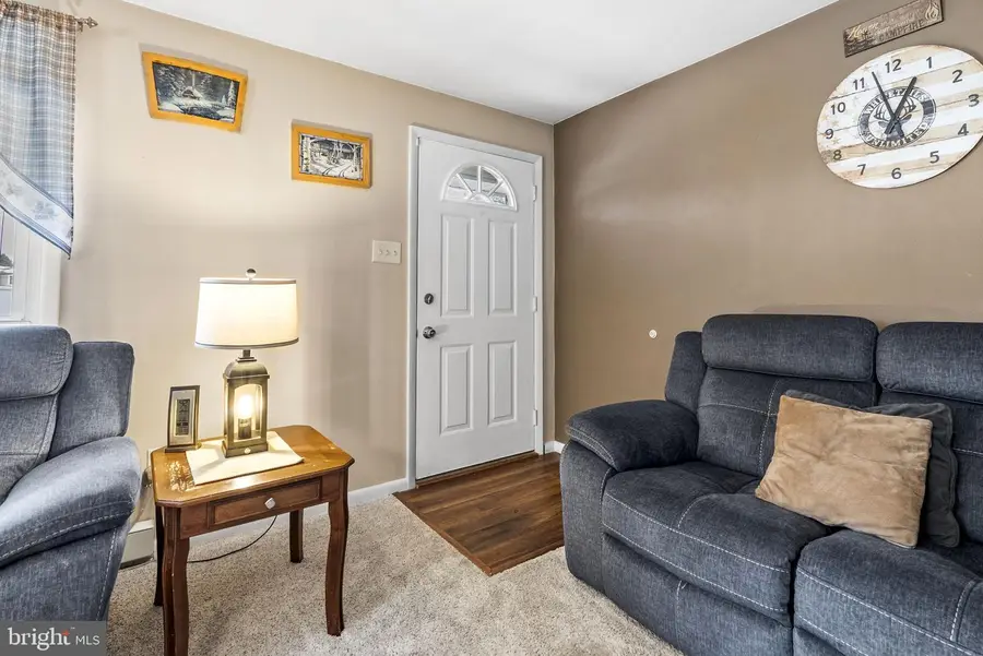 677 S 6th Ave, Royersford, PA 19468 - #3