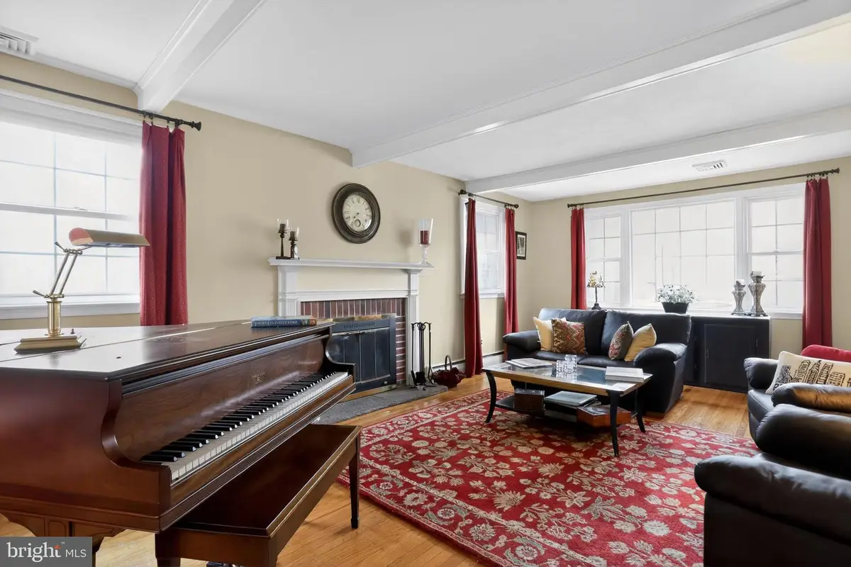 908 Judie Ln, Ambler, PA 19002 - #1