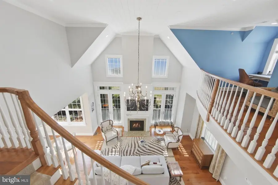 6177 Creekside Dr, Flourtown, PA 19031 - #2