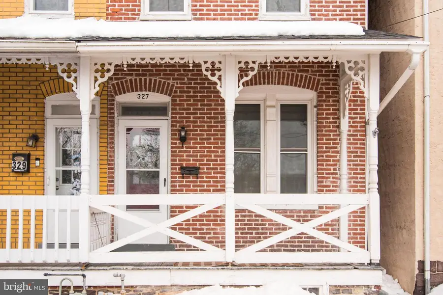 327 Jefferson St, East Greenville, PA 18041 - #2