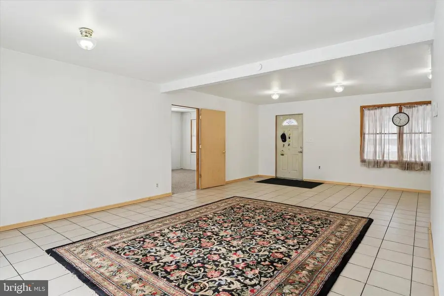 2943 E Walnut St, Colmar, PA 18915 - #3