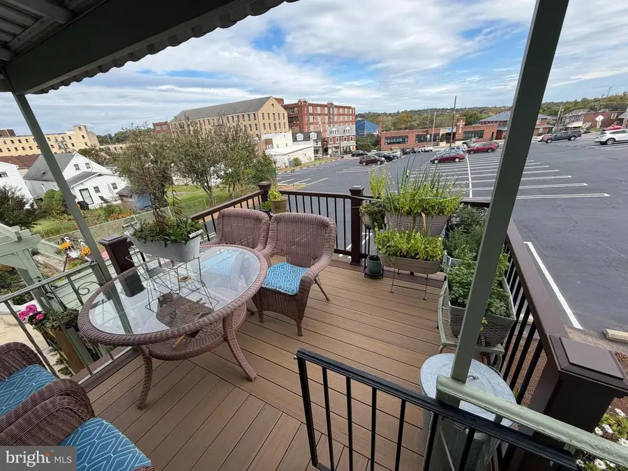 145 Jefferson St, Bridgeport, PA 19405 - #2