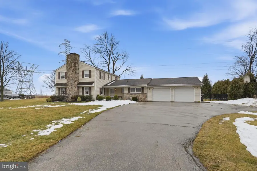 1302 Cherry Ln, Blue Bell, PA 19422 - #2