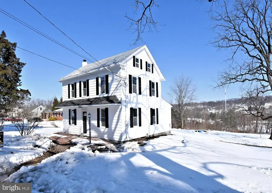 1398 Chestnut Grove Rd, Pottstown, PA 19464 - #2