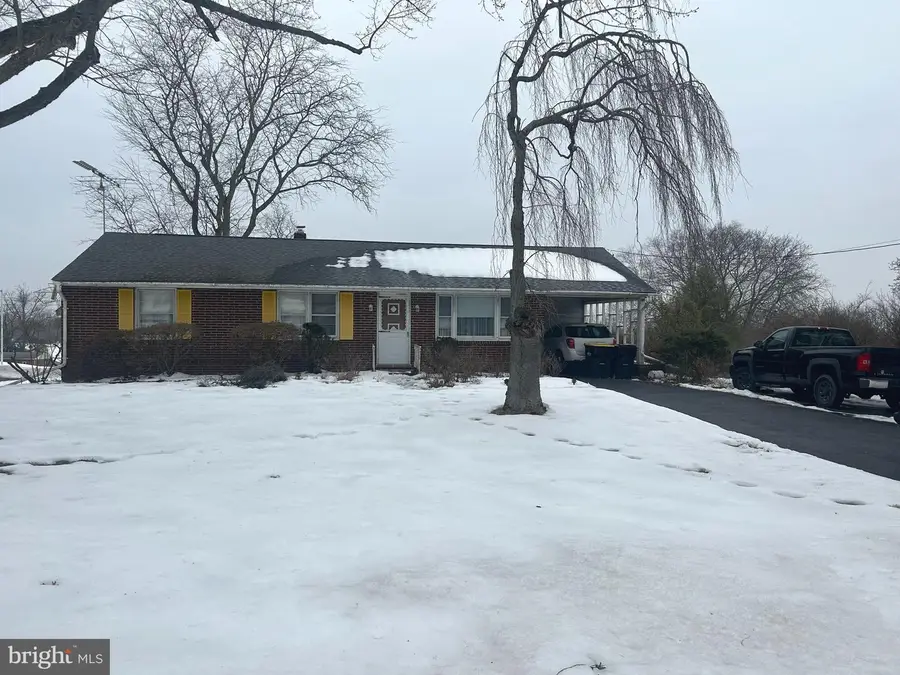 1637 Landis Rd, Worcester, PA 19490 - #2