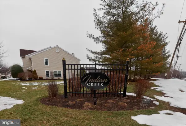 1026 Colin Dr, ROYERSFORD, PA 19468