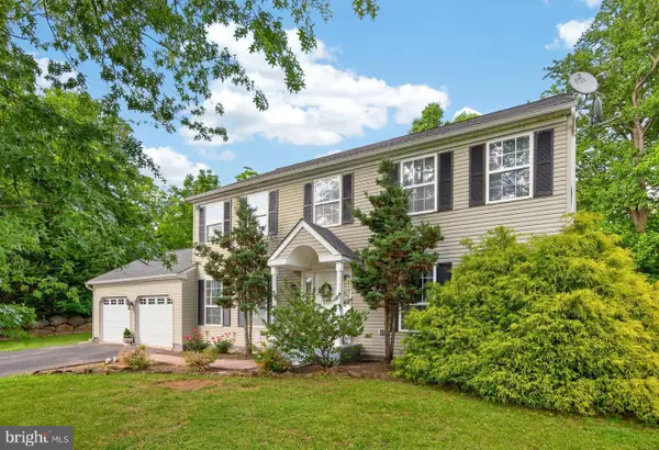 23 Hunters Run Ln, POTTSTOWN, PA 19464
