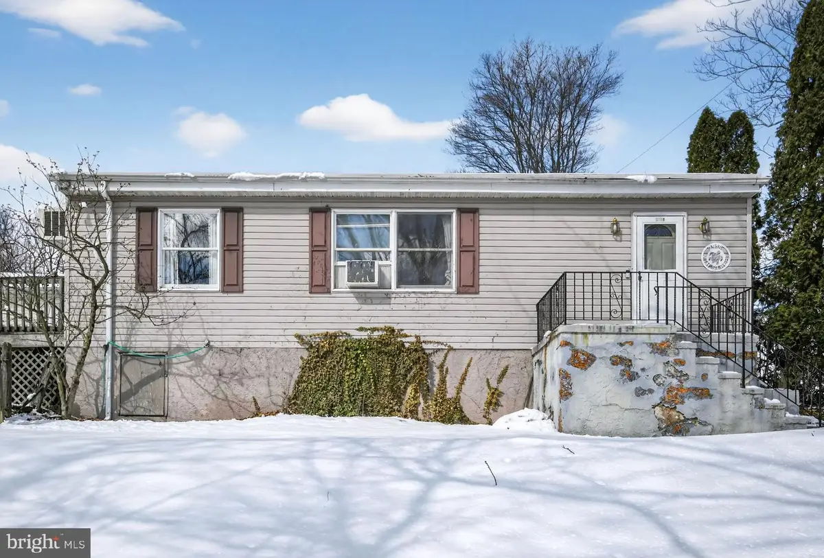 2918 7th St, Norristown, PA 19403 - #1