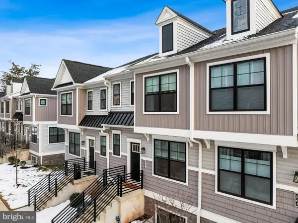 329 Chestnut St, COLLEGEVILLE, PA 19426