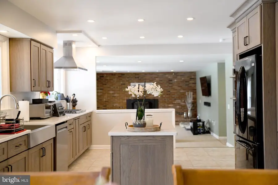 546 Locust St, Collegeville, PA 19426 - #2