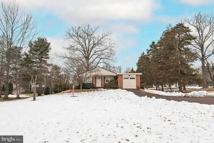 915 Cressman Rd, Harleysville, PA 19438 - #3