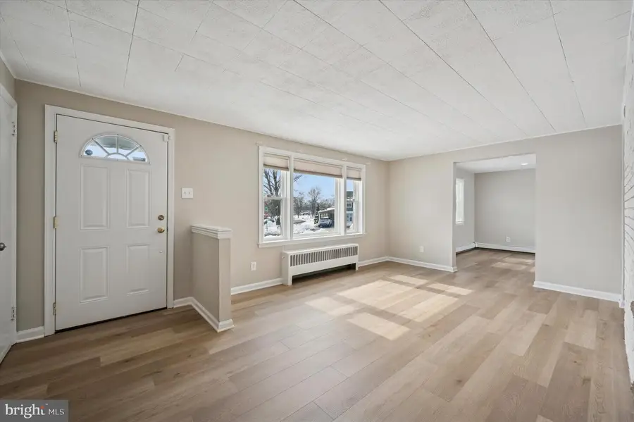 513 Stewart Rd, Hatboro, PA 19040 - #3