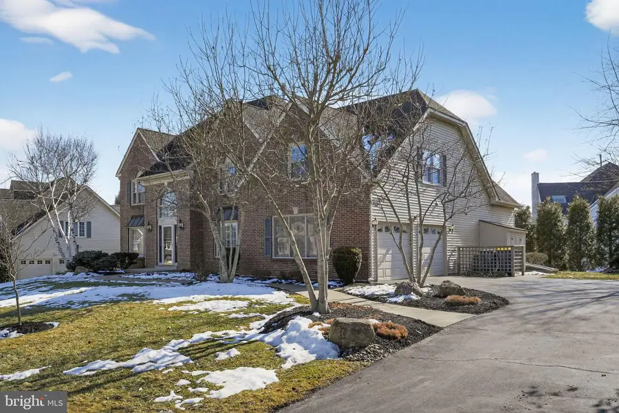 102 Clover Leaf Ln, North Wales, PA 19454 - #2