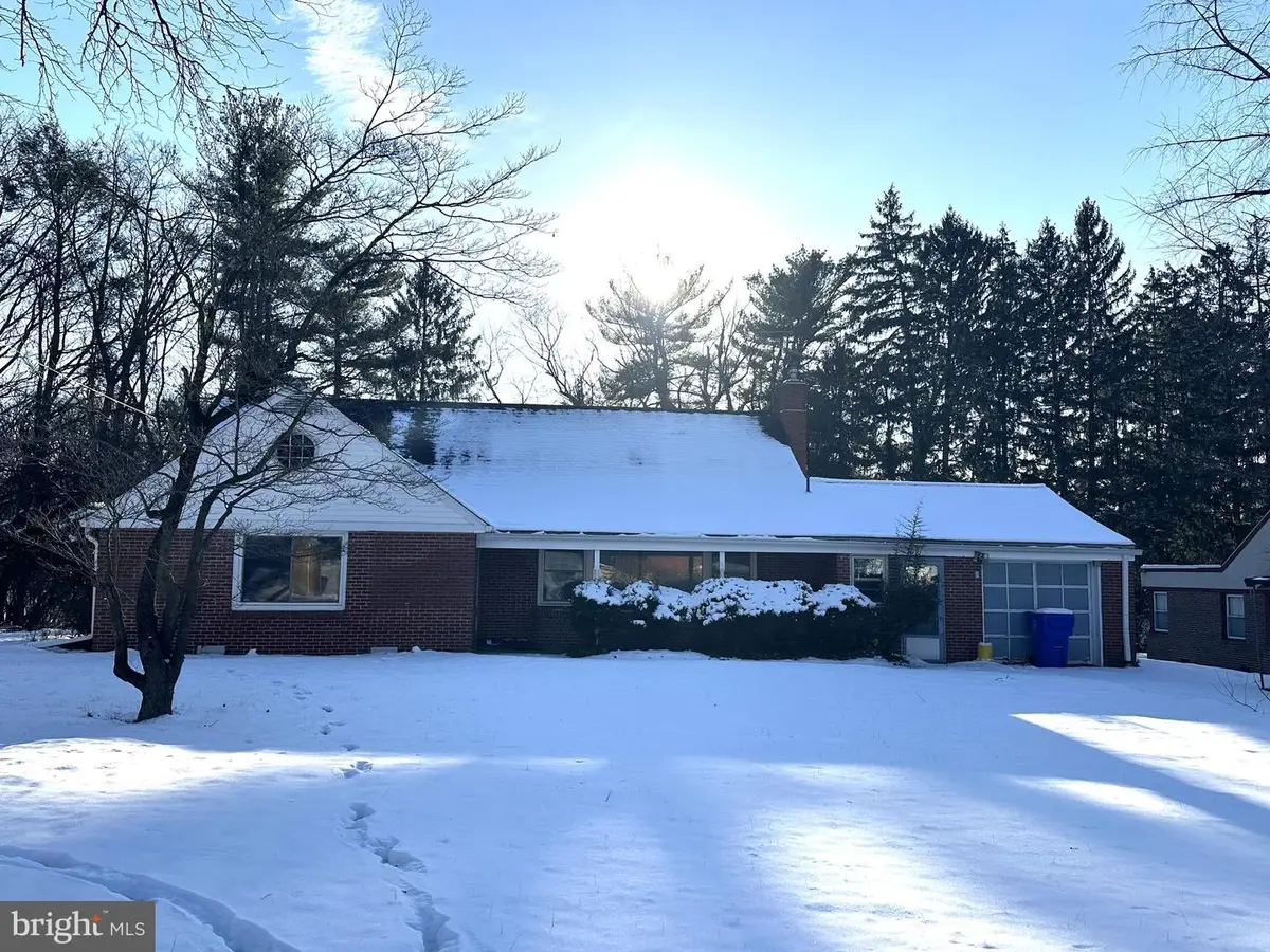 7915 Green Ln, Wyncote, PA 19095 - #1