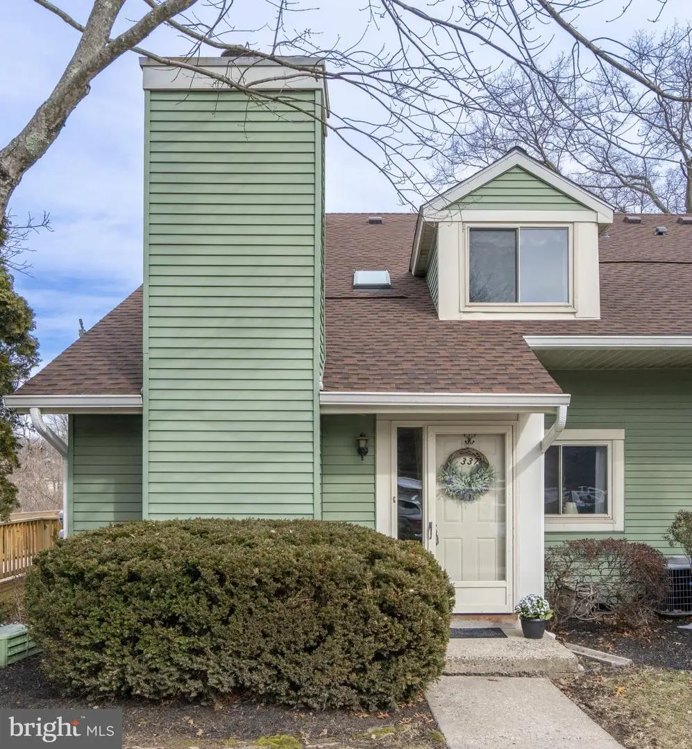 337 Green Meadow Ln, Horsham, PA 19044 - #1