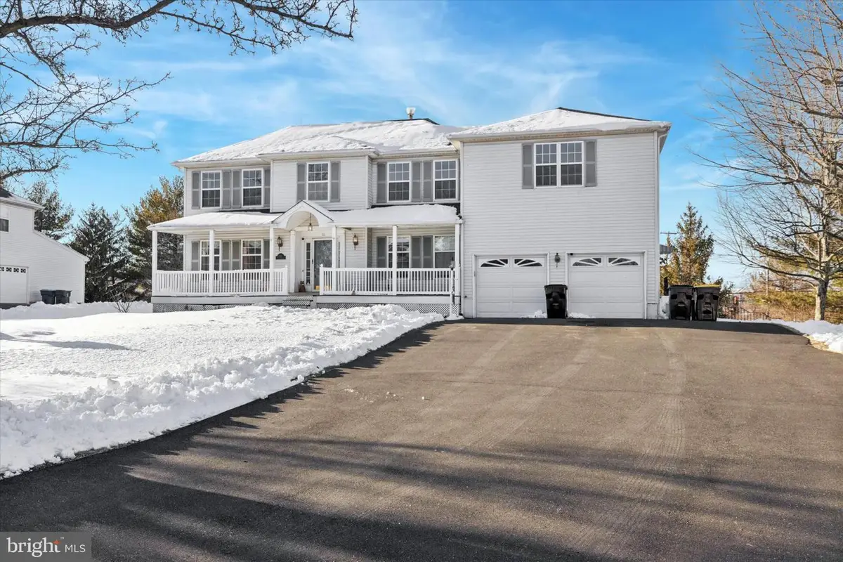 111 Clayton Ct, North Wales, PA 19454 - #1