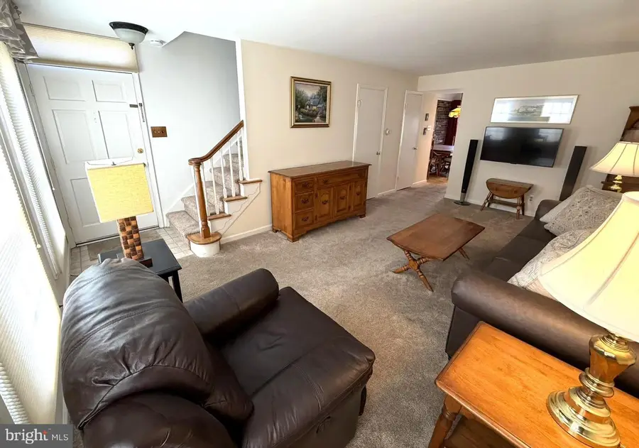 136 Albemarle Dr, Blue Bell, PA 19422 - #3