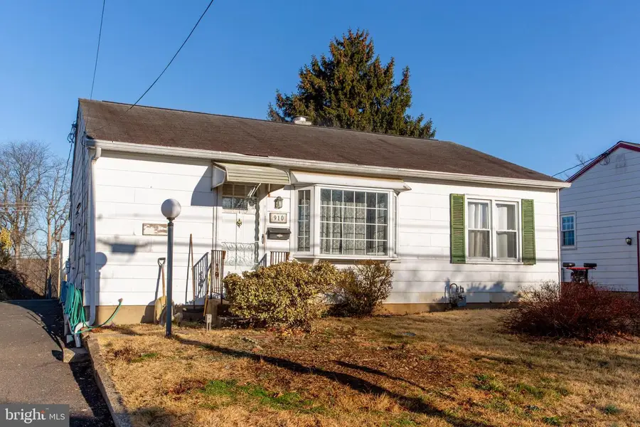 910 Garfield Ave, Glenside, PA 19038 - #2