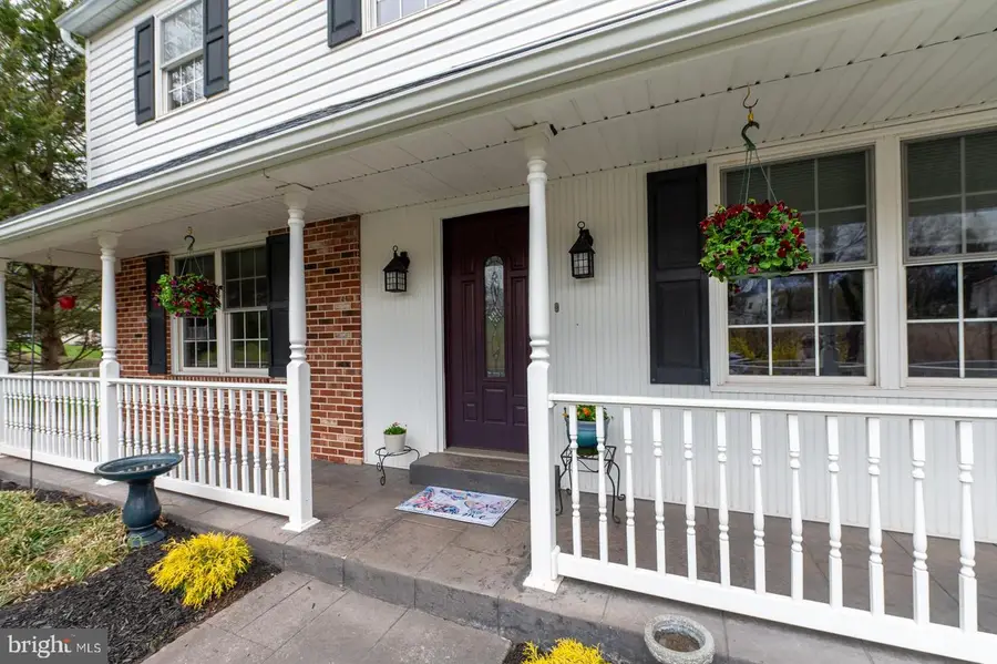 45 Iroquois Dr, Royersford, PA 19468 - #3