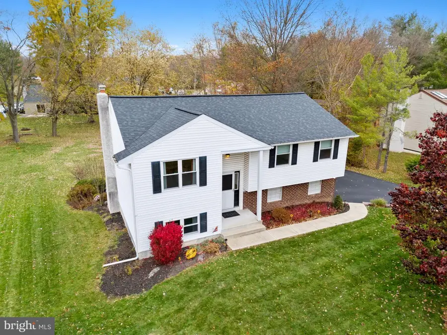 106 Hawthorne Dr, North Wales, PA 19454 - #2