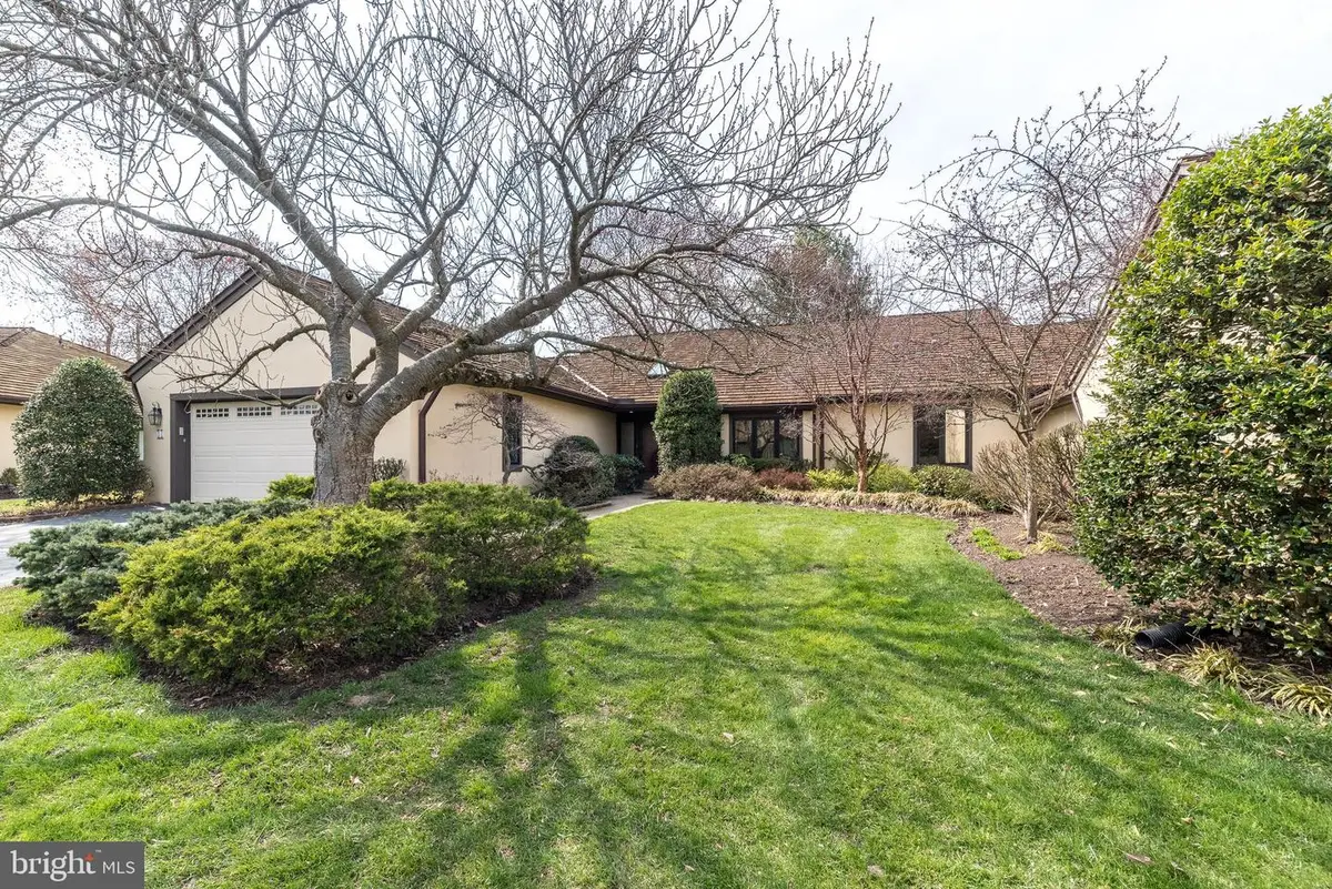 11 Steeplechase Ln, Blue Bell, PA 19422 - #1