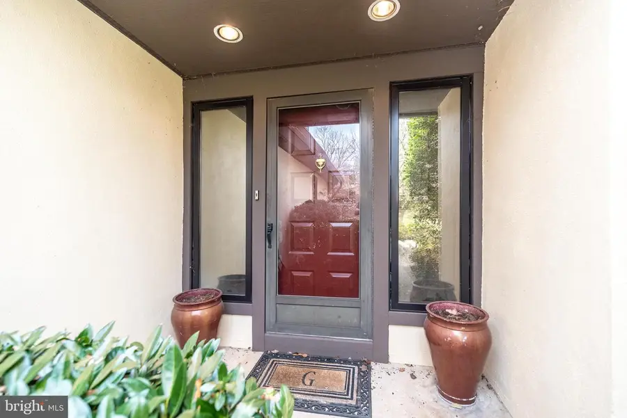 11 Steeplechase Ln, Blue Bell, PA 19422 - #2