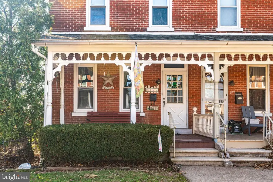 122 Jefferson St, East Greenville, PA 18041 - #2