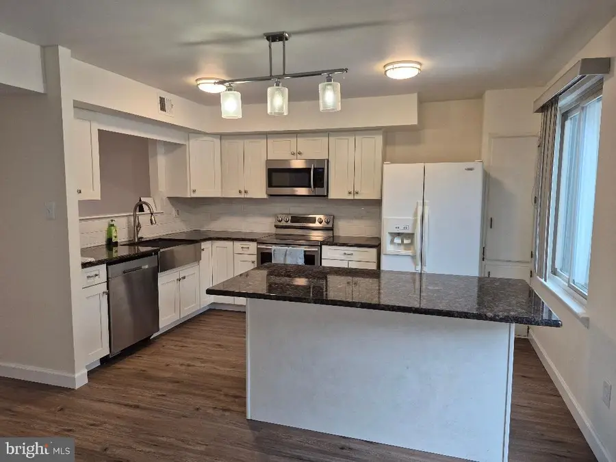 401 Woodside Cir, Dresher, PA 19025 - #3