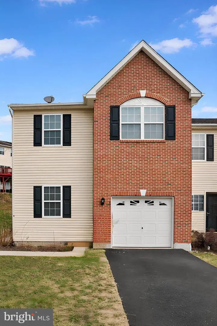 62 Green View Dr, Pottstown, PA 19464 - #2