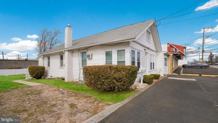 465 Jacksonville Rd, Hatboro, PA 19040 - #2