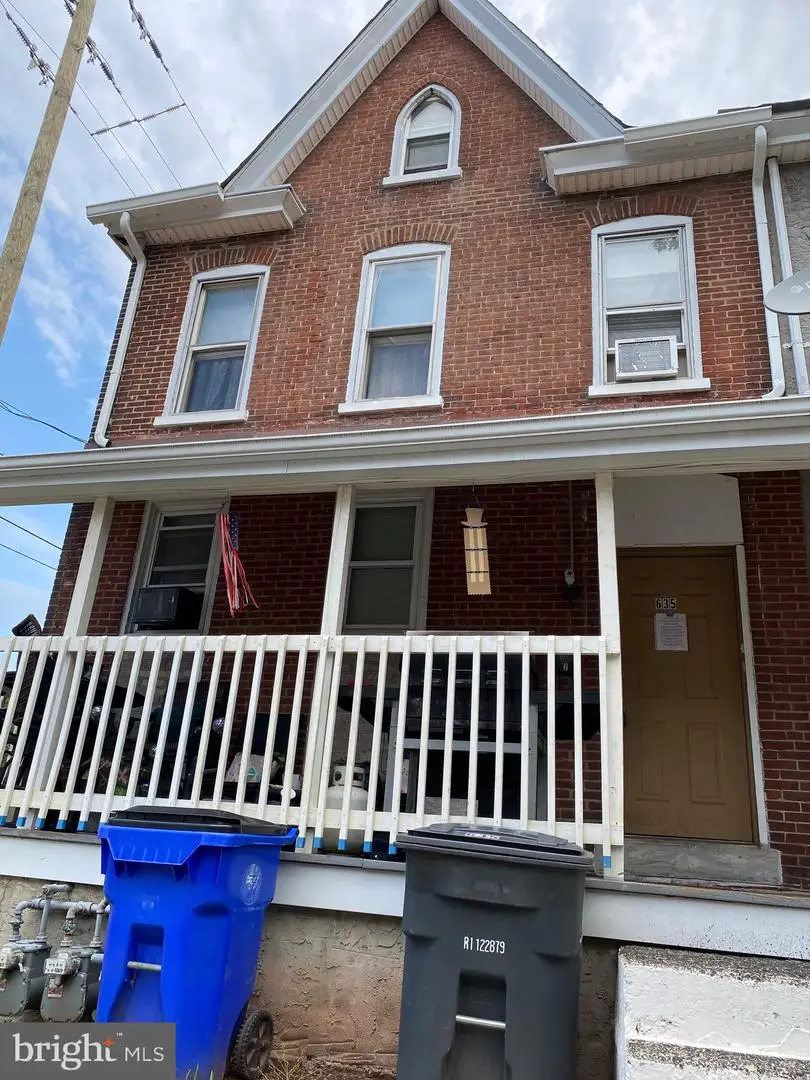 635 Chestnut St, Pottstown, PA 19464 - #1