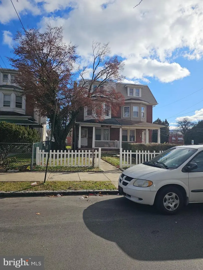 902 Arch St, Norristown, PA 19401 - #1