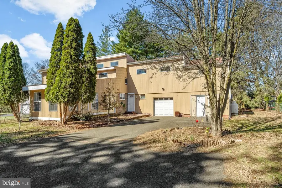 216 Columbia Ave, Horsham, PA 19044 - #2