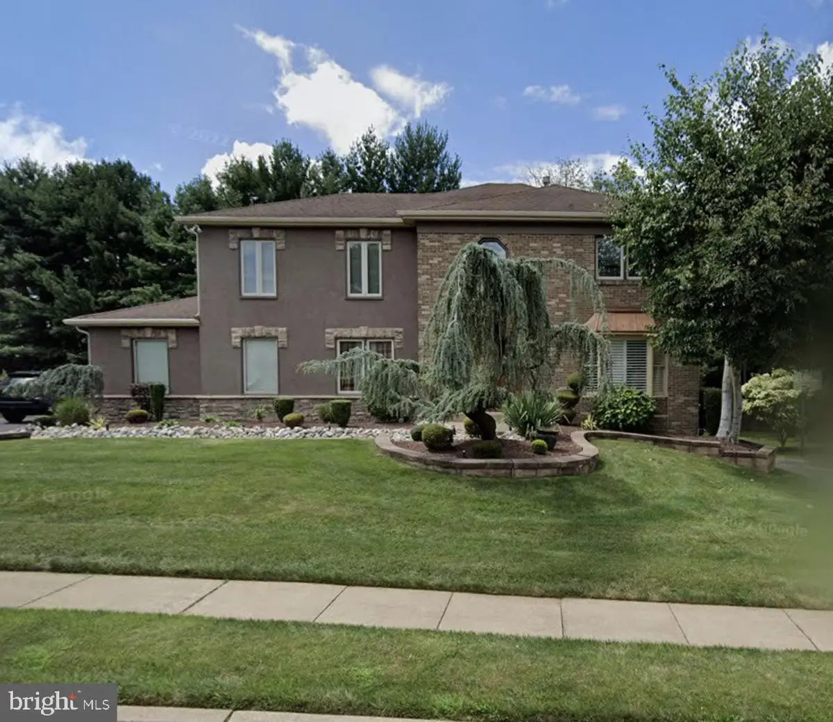 84 Roy Ln, Huntingdon Valley, PA 19006 - #1