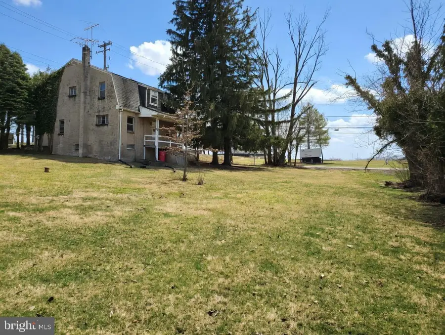 395 Evergreen Rd, Pottstown, PA 19464 - #2