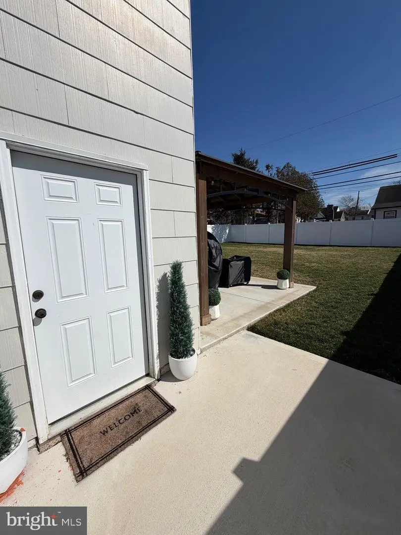 1427 Saint Charles Pl, Abington, PA 19001 - #3