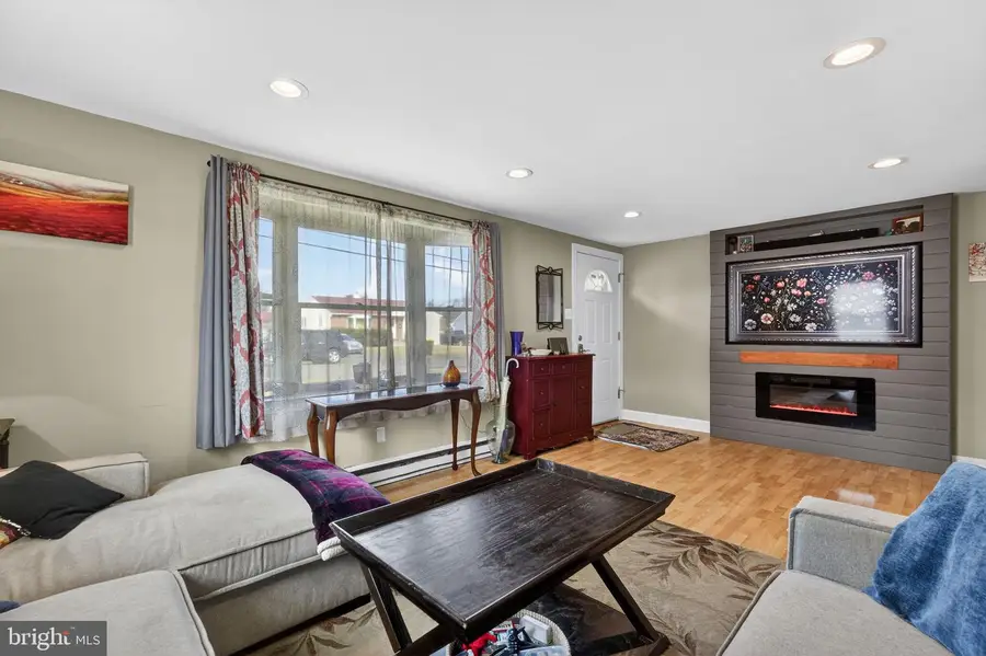 315 Summer Ave, Horsham, PA 19044 - #2