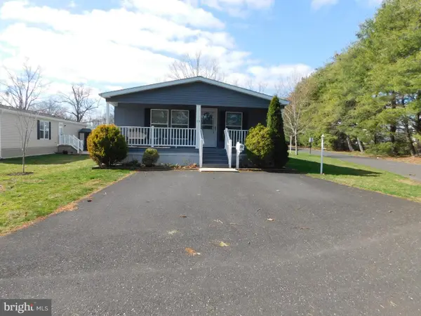 22 Holiday Ave, HATFIELD, PA 19440