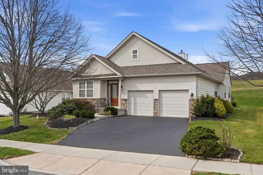 179 Masters Dr, Pottstown, PA 19464 - #2