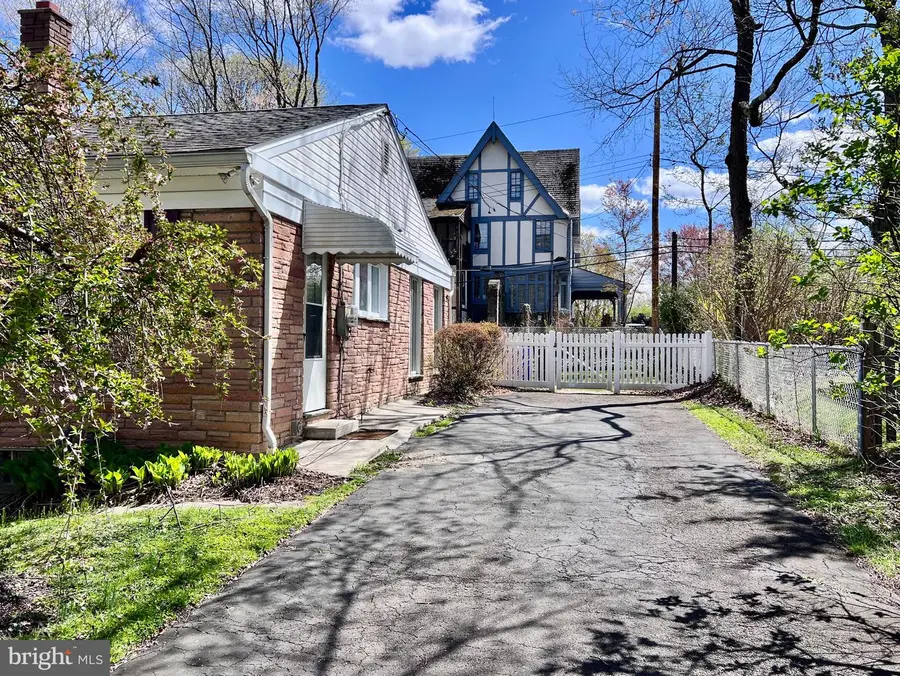 7919 Heather Rd, Elkins Park, PA 19027 - #3