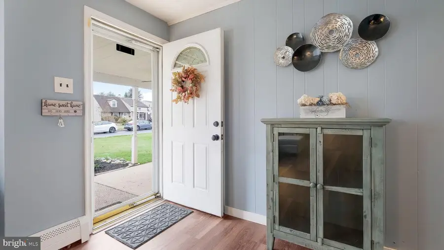 437 Newton Rd, Hatboro, PA 19040 - #3