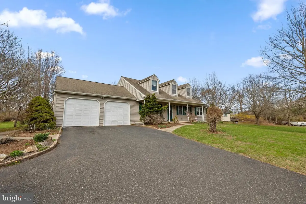 2645 W Buck Rd, East Greenville, PA 18041 - #1