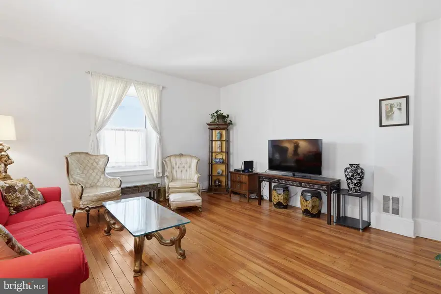 608 Washington Ln, Jenkintown, PA 19046 - #3