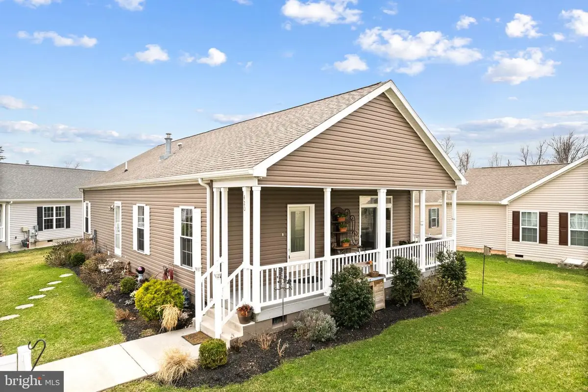 420 Dandelion Dr, Blue Bell, PA 19422 - #1