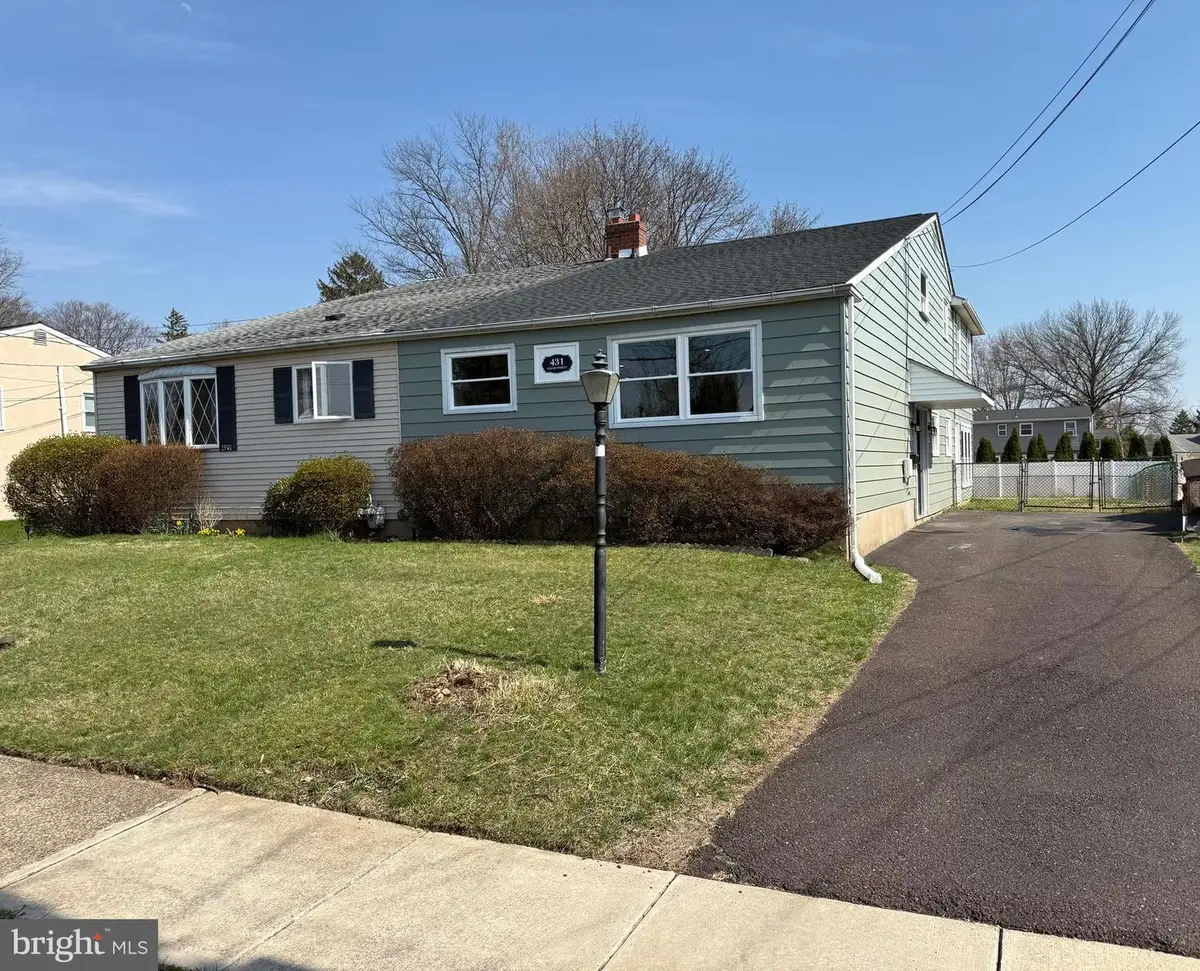 431 Cedar St, Lansdale, PA 19446 - #1
