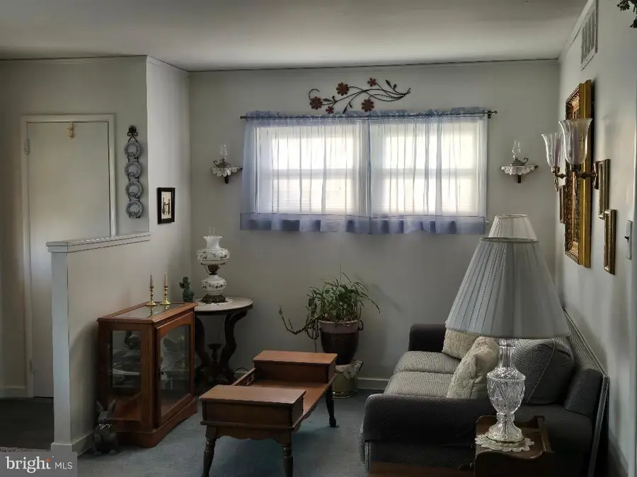 616 Beechwood Rd, Willow Grove, PA 19090 - #2