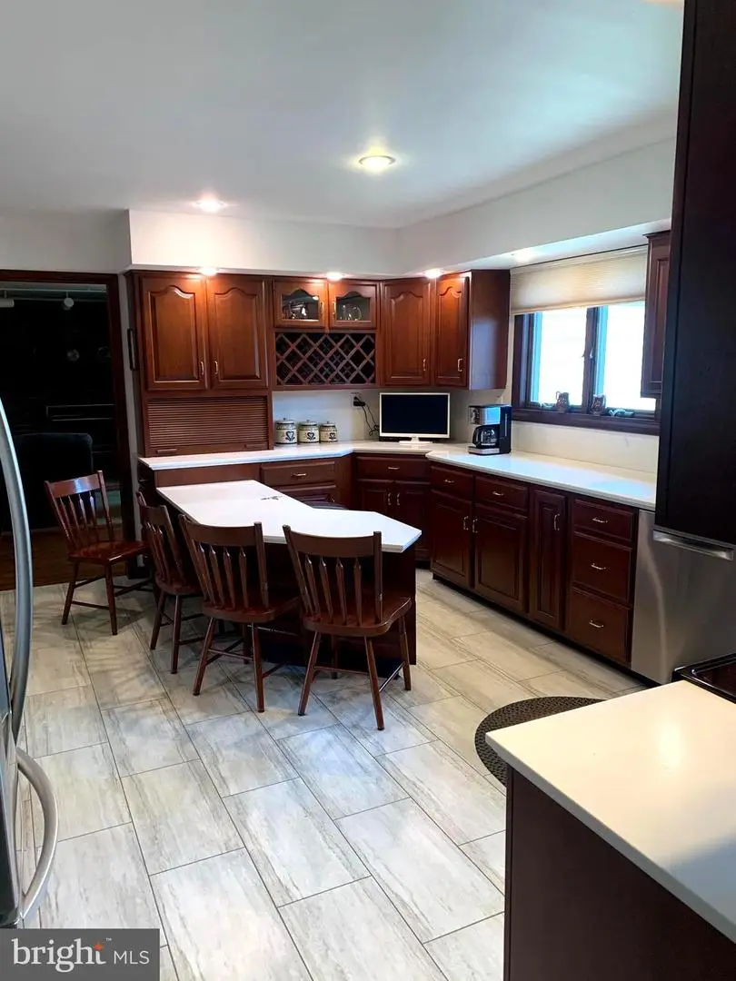 1465 Candlebrook Dr, Dresher, PA 19025 - #2