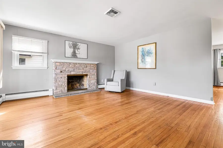 17 Rech Ave, Oreland, PA 19075 - #3