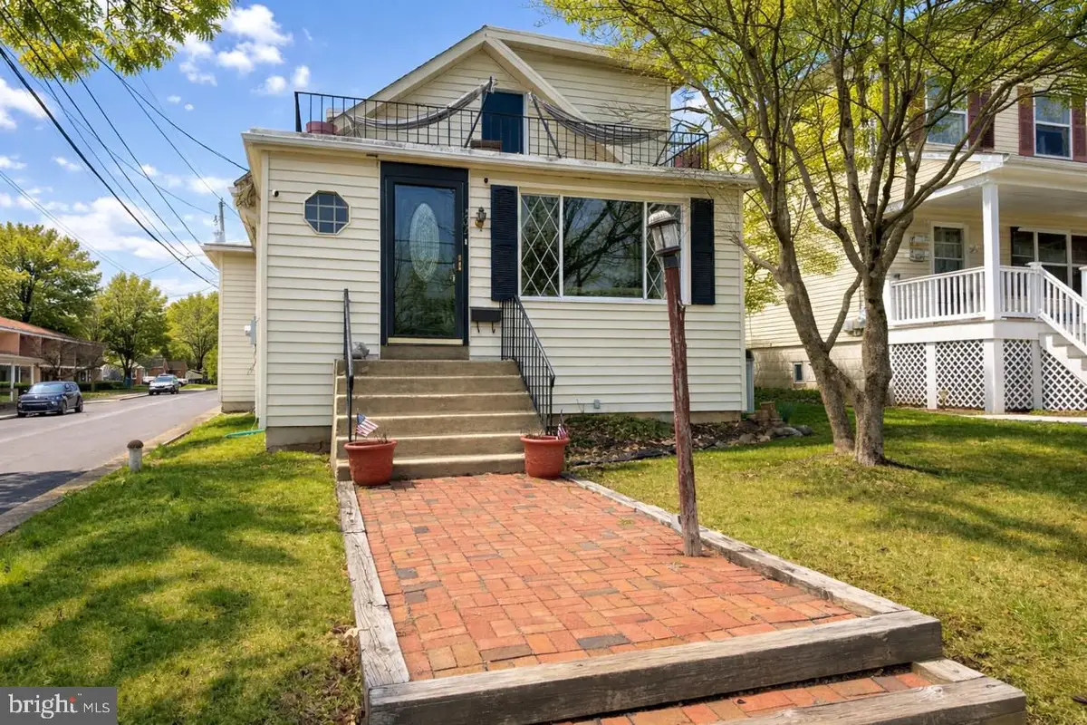 202 N Washington St, Telford, PA 18969 - #1